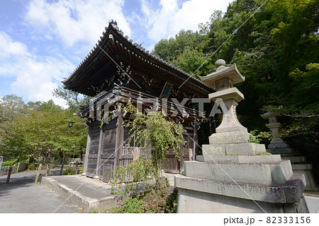 護孫子寺　仁王門　奈良県生駒郡 82333156