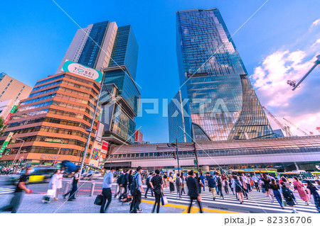 日本の東京都市景観 ブレイクスルー感染続々…。宣言下でも渋谷駅前は変わらず脅威の人流＝9月24日 82336706
