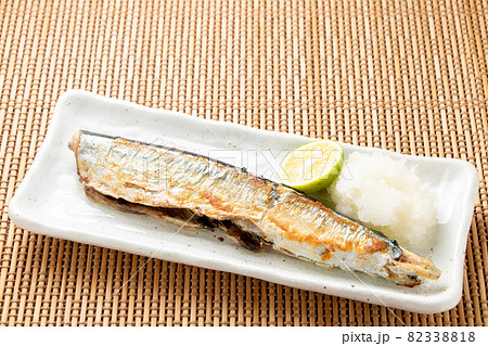 焼き秋刀魚。 82338818