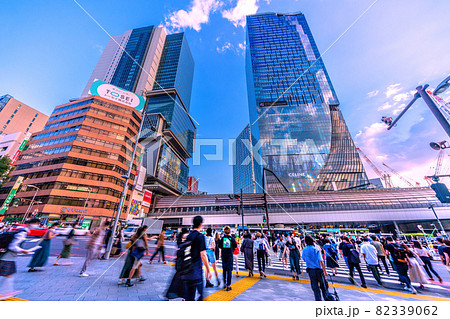 日本の東京都市景観 ブレイクスルー感染続々…。宣言下でも渋谷駅前は変わらず脅威の人流=9月24日 日本の東京都市景観 ブレイクスルー感染続々…。宣言下でも渋谷駅前は変わらず脅威の人流=9月24日 82339062