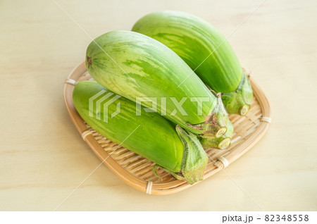 青茄子 青茄子 82348558