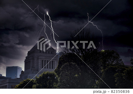 【冬の国会議事堂　悪いイメージ】 82350836