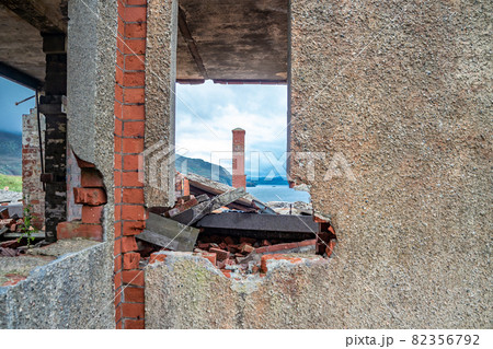The ruins of Lenan Head fort at the north coast of County Donegal, Ireland. The ruins of Lenan Head fort at the north coast of County Donegal, Ireland. 82356792