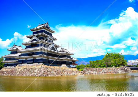 松本市、国宝松本城の風景 松本市、国宝松本城の風景 82356805