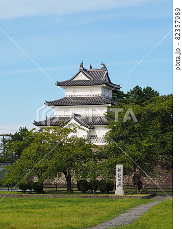 秋晴れの新発田城【新潟県新発田市】 82357989