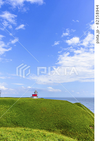 道東の岬 落石岬と灯台 道東の岬 落石岬と灯台 82358944