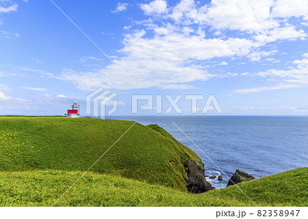 道東の岬　落石岬と灯台 82358947