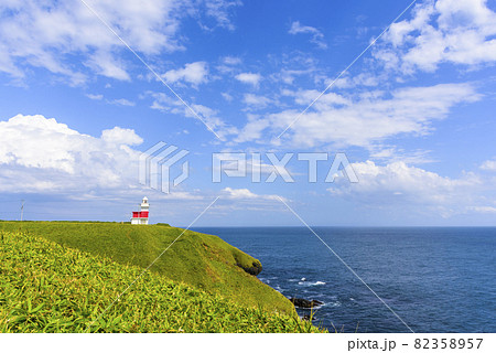道東の岬 落石岬と灯台 道東の岬 落石岬と灯台 82358957