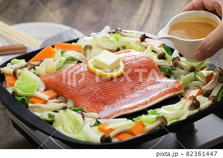 鮭のちゃんちゃん焼き 82361447