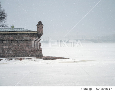 Beautiful spring cityscape with sn 82364637