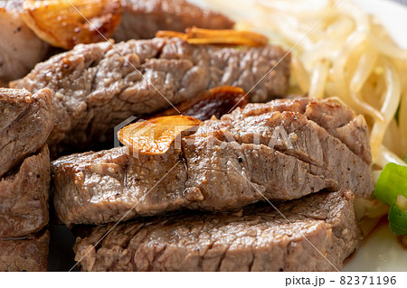 ひとくちステーキ(ヒウチ)。 82371196