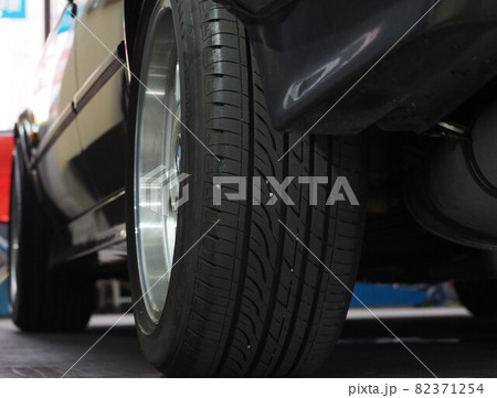 自動車整備の入庫チェック　 82371254