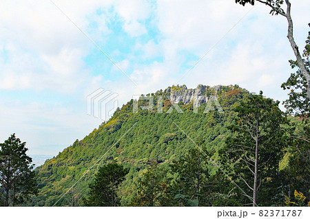 湖西連峰より石巻山を望む 湖西連峰より石巻山を望む 82371787