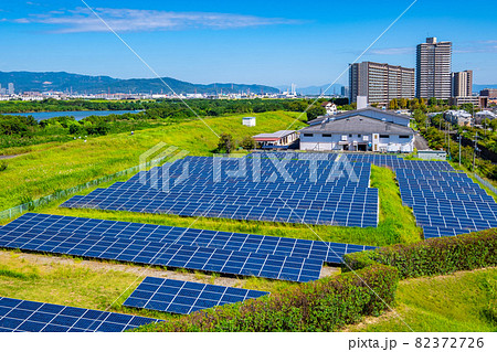 メガソーラーと淀川 82372726