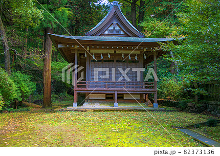 金鑚神社 境内 神楽殿 秋の風景 金鑚神社 境内 神楽殿 秋の風景 82373136