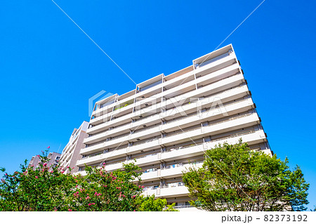外観改修済みの高層マンション 外観改修済みの高層マンション 82373192