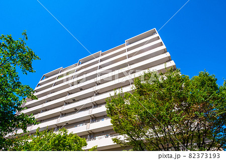 外観改修済みの高層マンション 82373193
