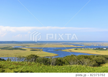 北海道 琵琶瀬展望台より霧多布湿原望む 北海道 琵琶瀬展望台より霧多布湿原望む 82373702