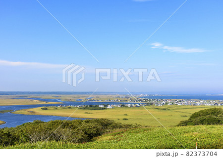 北海道 琵琶瀬展望台より霧多布湿原望む 北海道 琵琶瀬展望台より霧多布湿原望む 82373704