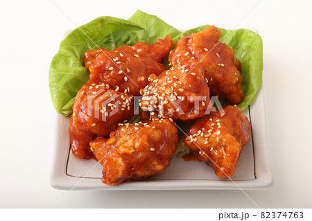 ヤンニョムチキン 82374763