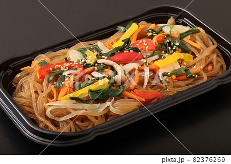 韓国料理のチャプチェ 82376269