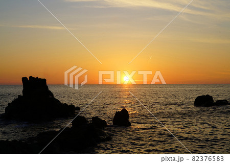 東尋坊日本の夕陽百選.しいサンセット 82376583