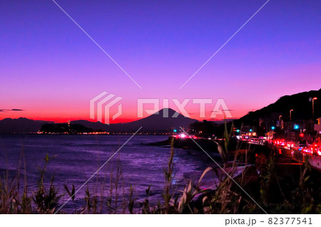 綺麗な夕焼け 綺麗な夕焼け 82377541