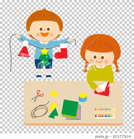 孩子們做作業 82377824