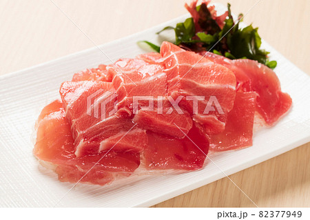 マグロの中とろ切り身 マグロの中とろ切り身 82377949