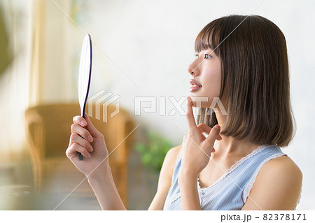 きれいない女性のビューティー 82378171