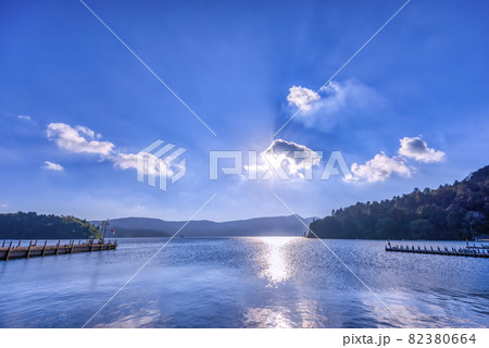 神奈川県元箱根の風景 芦ノ湖 神奈川県元箱根の風景 芦ノ湖 82380664