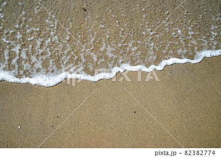 波打ち際の俯瞰 82382774