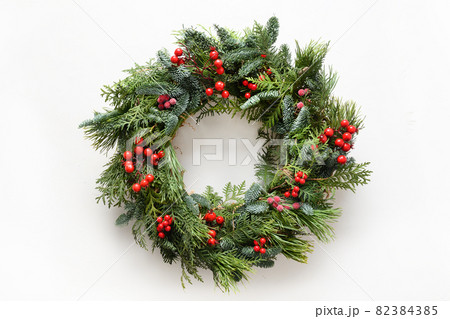 Festive Christmas wreath of fresh natural...の写真素材 [82384385