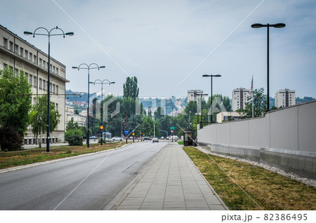 サラエボの街並み（ボスニア・ヘルツェゴビナ） 82386495