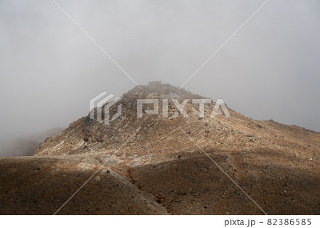 八丁ダルミ越しの剣ヶ峰 御嶽山 八丁ダルミ越しの剣ヶ峰 御嶽山 82386585