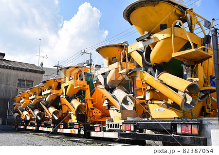 ミキサー車 82387054