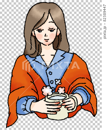 一個女人喝熱水 一個女人喝熱水 82389447