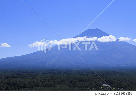 富士急ハイランドの展望台から望む富士山 82390889