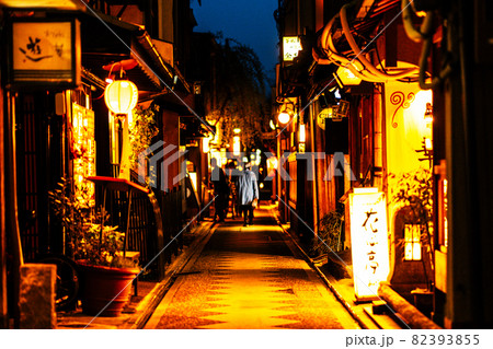 夜の先斗町 / 京都市中京区 82393855