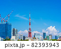 東京タワーと夏の雲 82393943