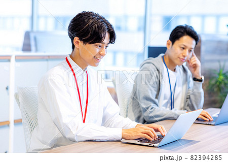 若いエンジニア 撮影協力:WEEK芝大門(サンフロンティア不動産) 若いエンジニア 撮影協力:WEEK芝大門(サンフロンティア不動産) 82394285
