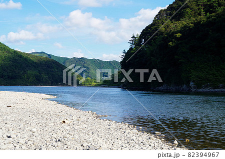 日本の清流　四万十川の川下り　高瀬沈下橋 82394967