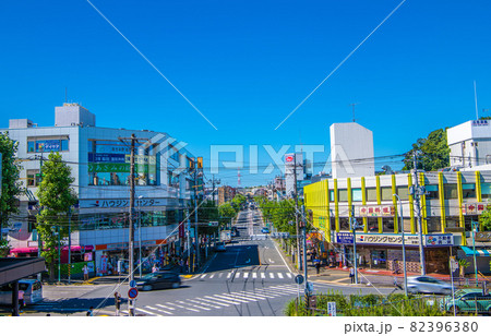 日本の横浜都市景観 あざみ野駅前の街並みを望む 日本の横浜都市景観 あざみ野駅前の街並みを望む 82396380