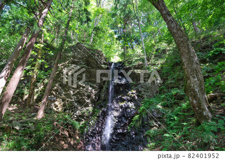 《岡山県》夏の津山、白髪滝の風景【8月】 82401952