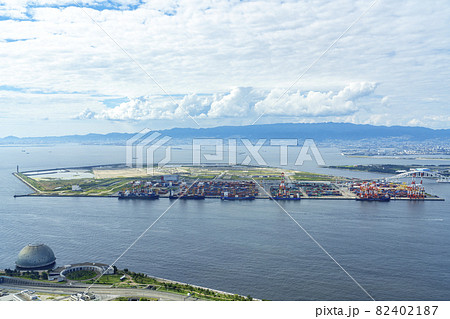 [大阪府]さきしまコスモタワーから見た夢洲 82402187