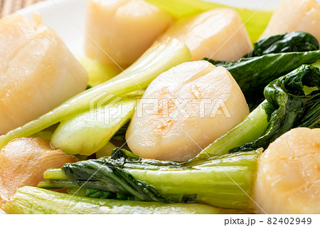 帆立貝柱とチンゲン菜の炒め物のアップ。 帆立貝柱とチンゲン菜の炒め物のアップ。 82402949
