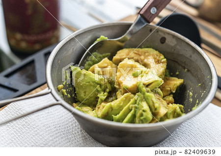アボカドのおろしニンニク醤油 82409639