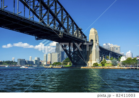 世界三大美港　オーストラリア　シドニー湾の景観 82411003