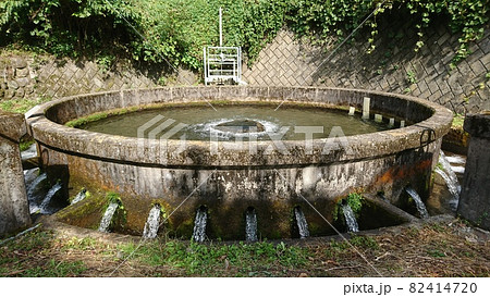 うそのくち円形分水 82414720