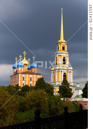Assumption Cathedral and bell tower in Ryazan Kremlin Assumption Cathedral and bell tower in Ryazan Kremlin 82415597